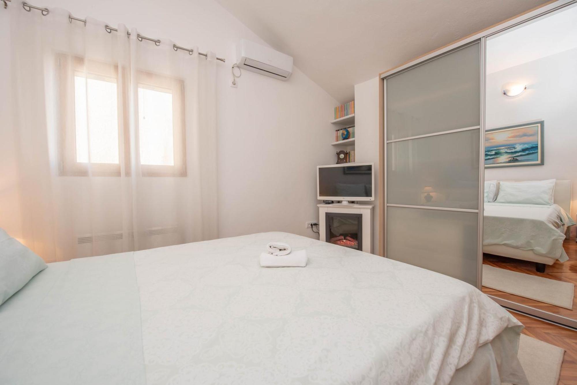 S&P City Center Apartments Kotor Bagian luar foto
