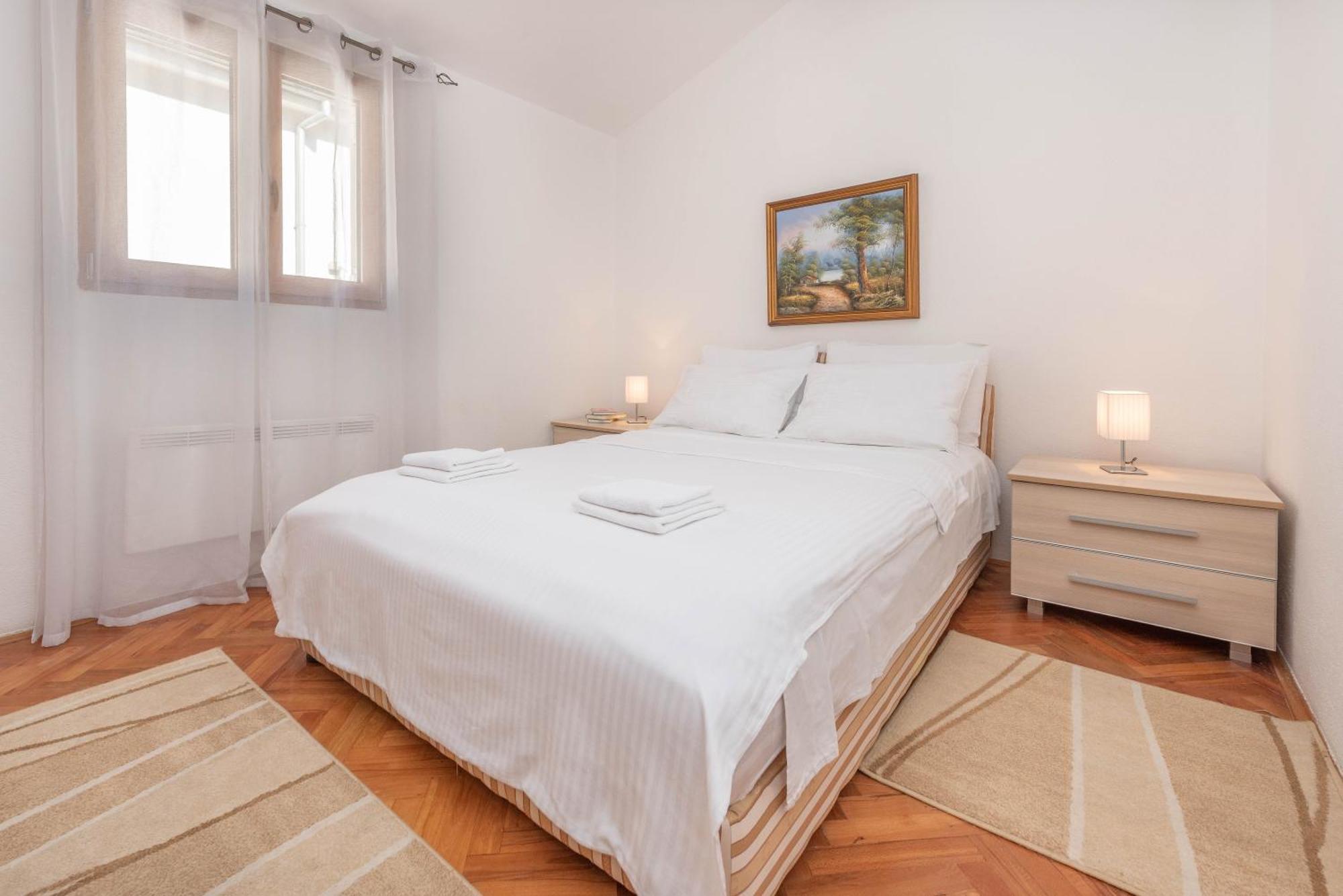 S&P City Center Apartments Kotor Bagian luar foto