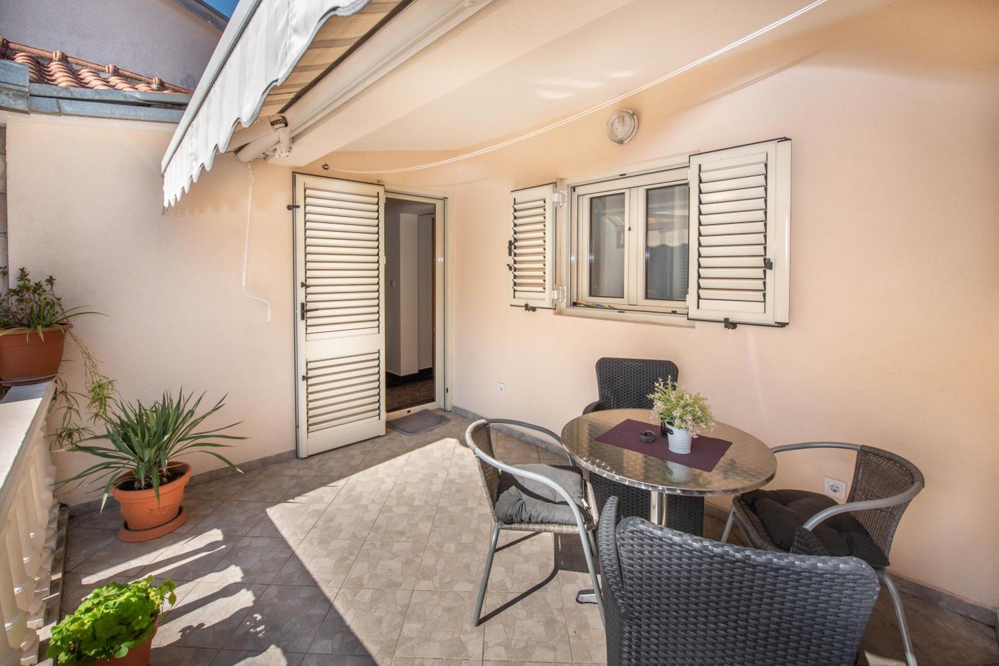 S&P City Center Apartments Kotor Bagian luar foto