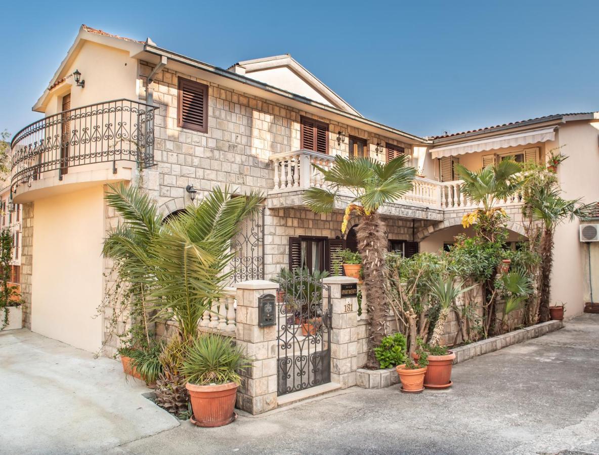 S&P City Center Apartments Kotor Bagian luar foto
