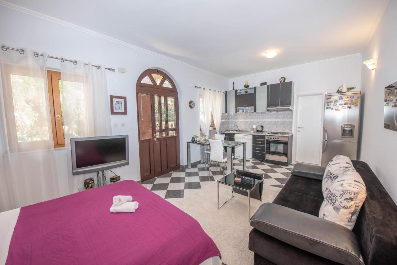 S&P City Center Apartments Kotor Bagian luar foto