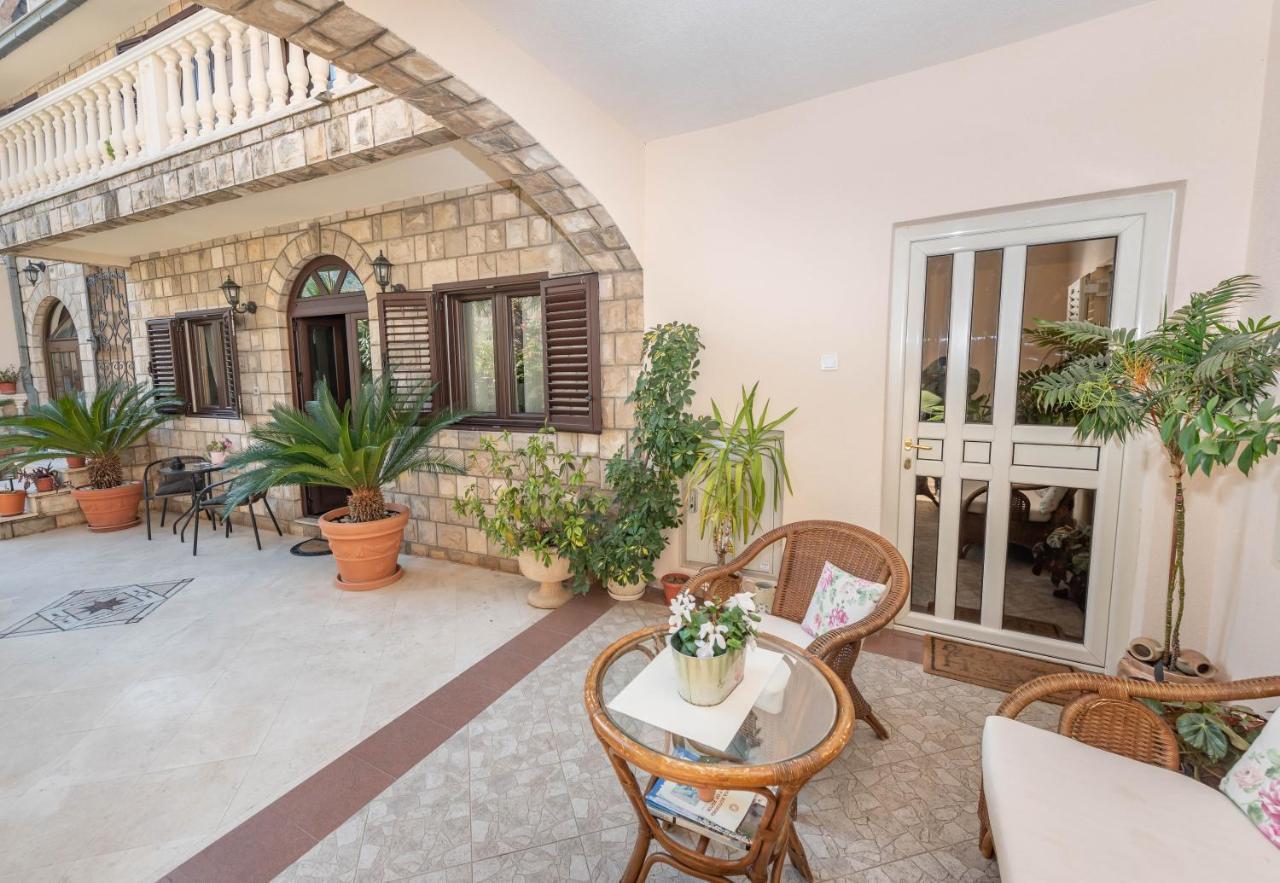 S&P City Center Apartments Kotor Bagian luar foto