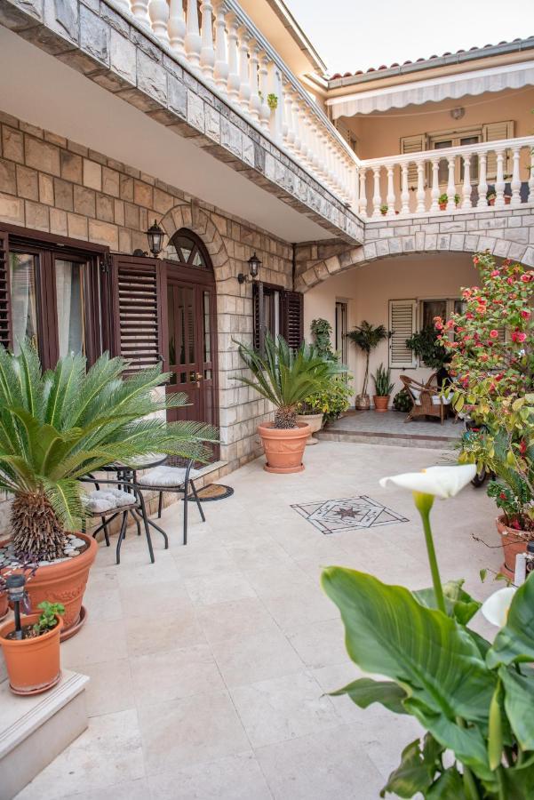 S&P City Center Apartments Kotor Bagian luar foto